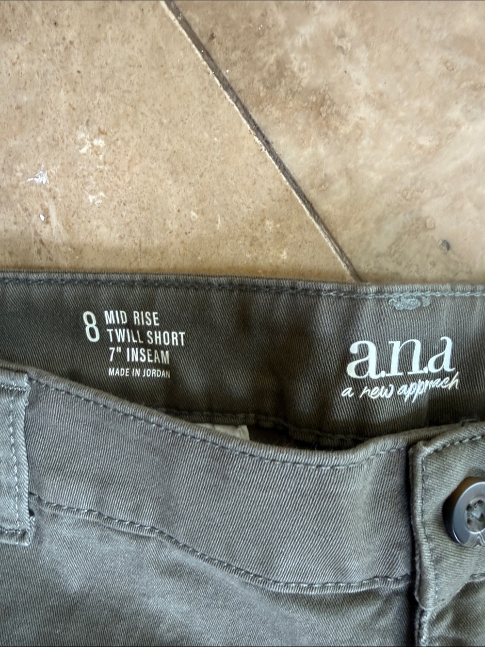 ANA ladies midrise short 7 inch seam NWT size 8 - Picture 2 of 8